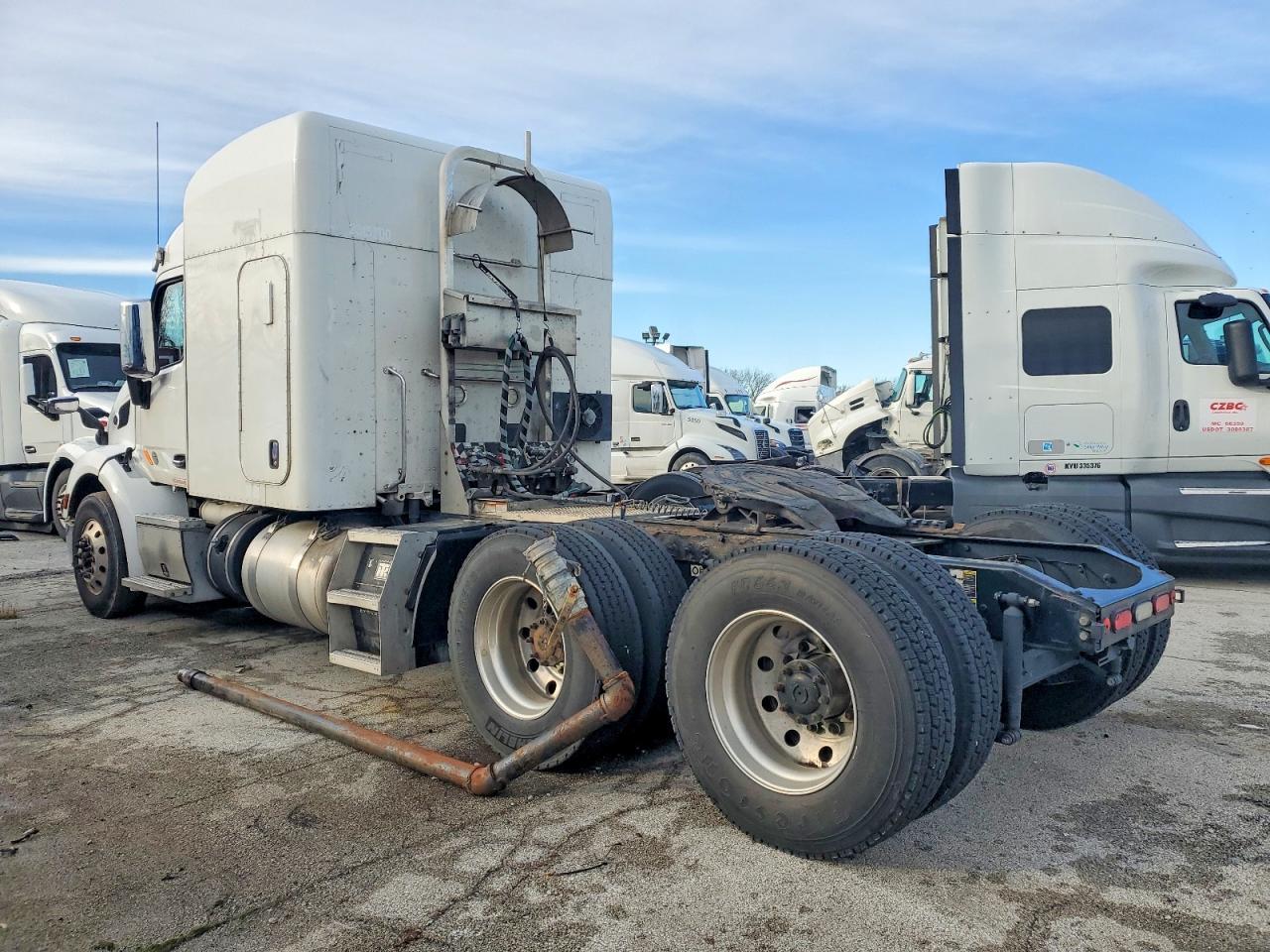 2019 Peterbilt Tractor 579-Semi Truck