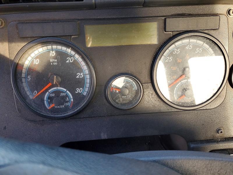 2015 Freigliner 2015 Freightliner Cascadia Semi Truck