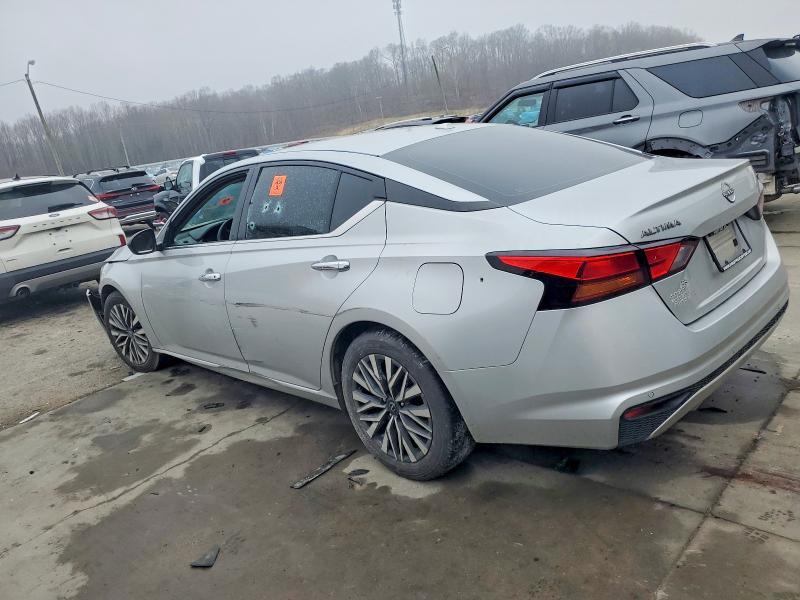 2024 Nissan Altima sv