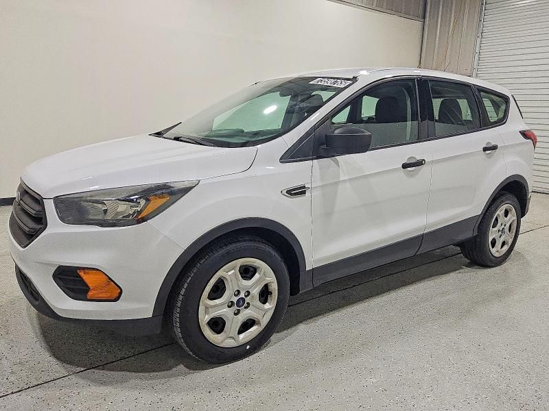 2019 Ford Escape s