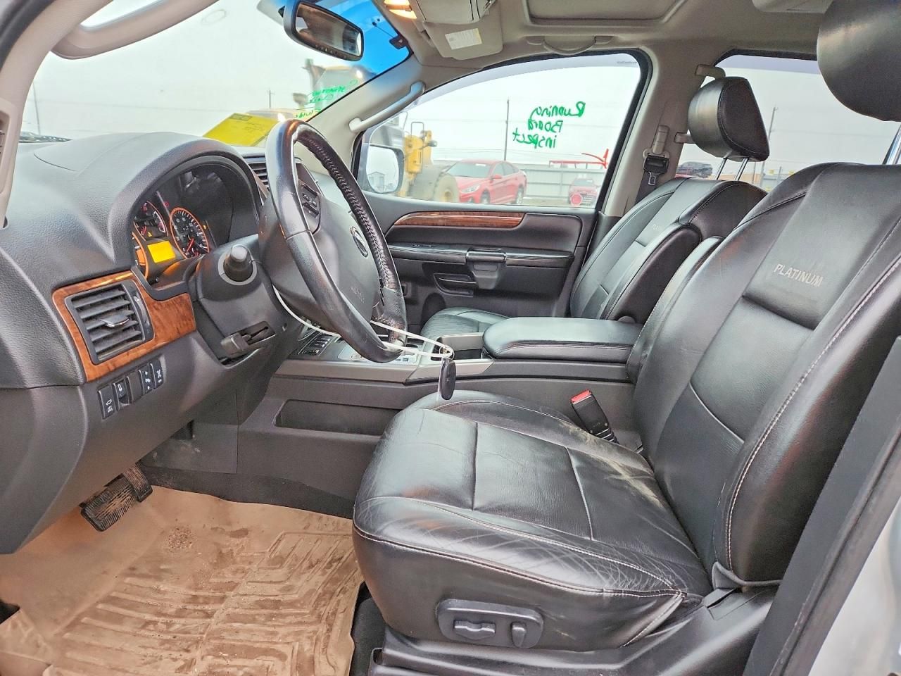 2012 Nissan Armada sv