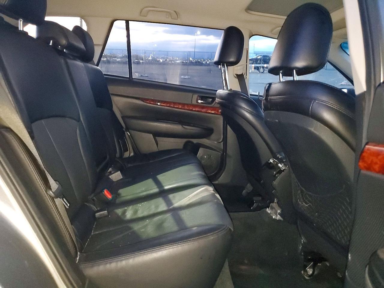 2011 Subaru Outback 2.5i Limited