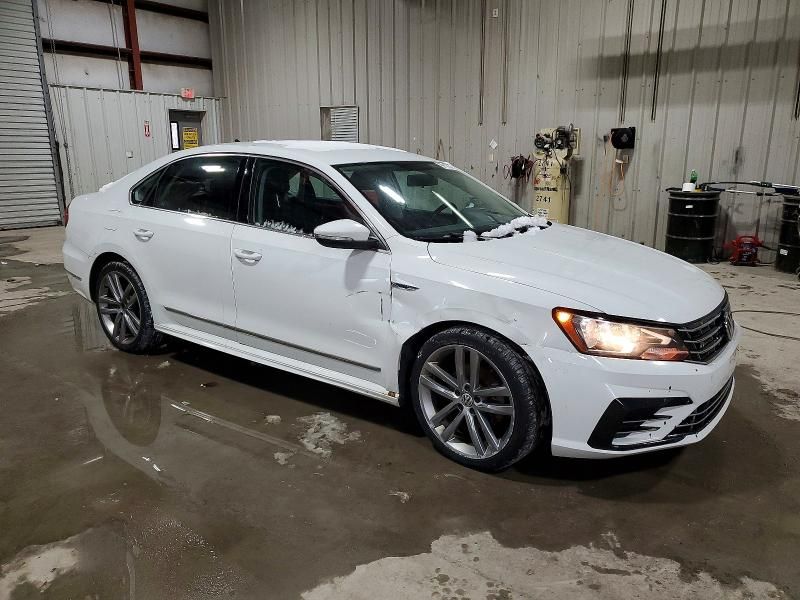 2017 Volkswagen Passat R-line