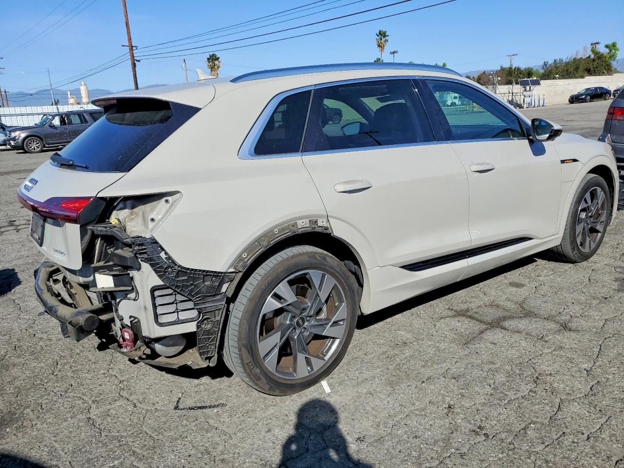 2021 Audi E-tron Premium Plus