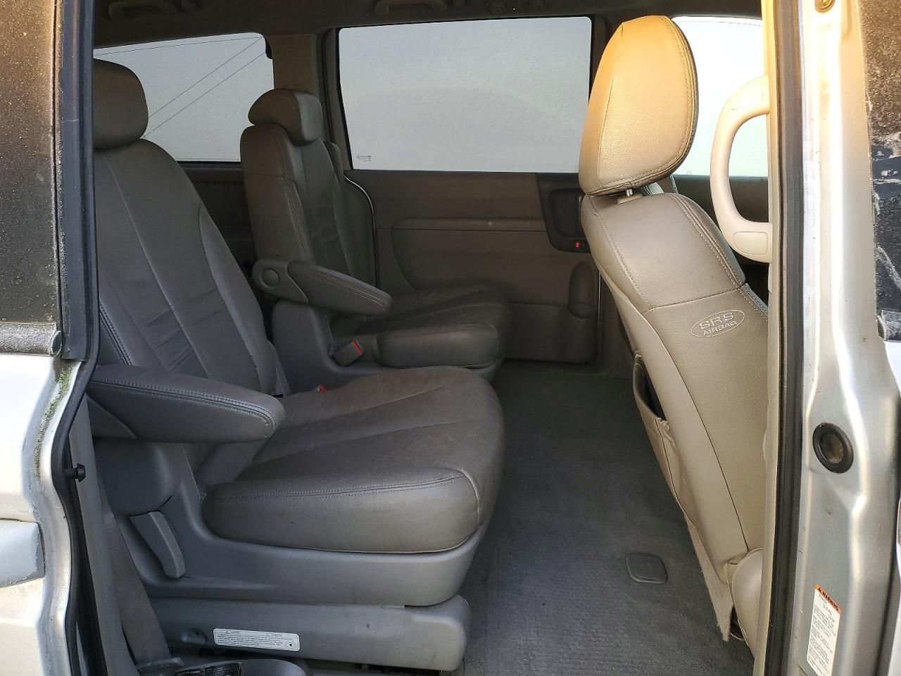 2007 KIA Sedona Base