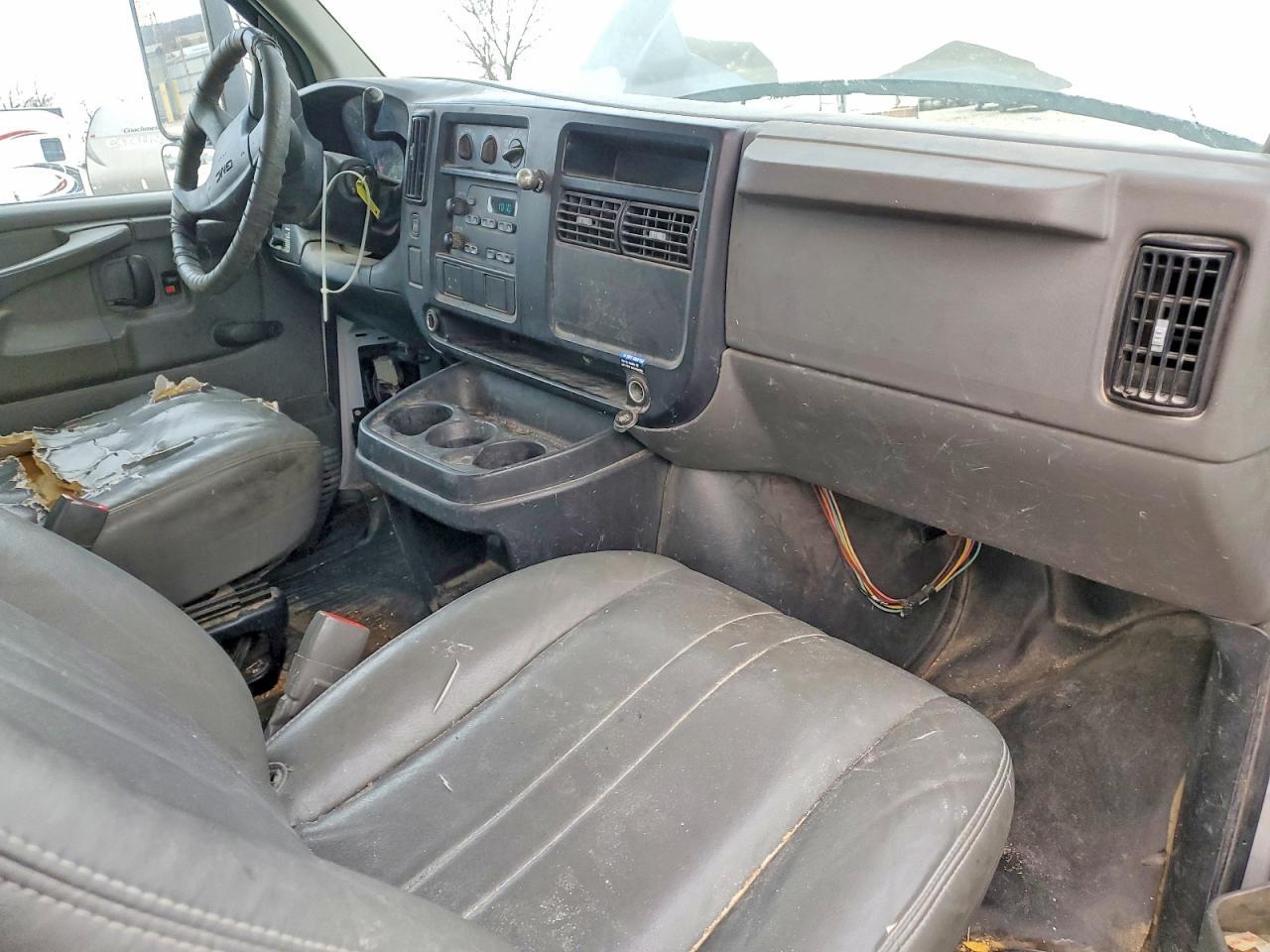 2007 GMC Savana Cutaway G3500