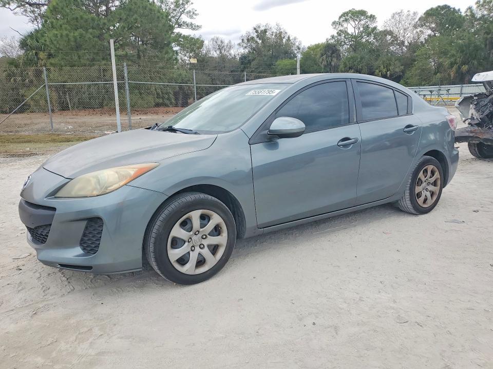 2013 Mazda 3 I