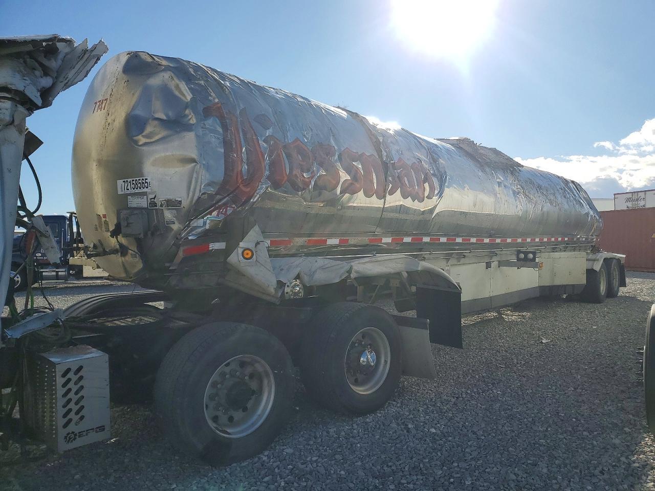 2016 Walker Tank Trailer