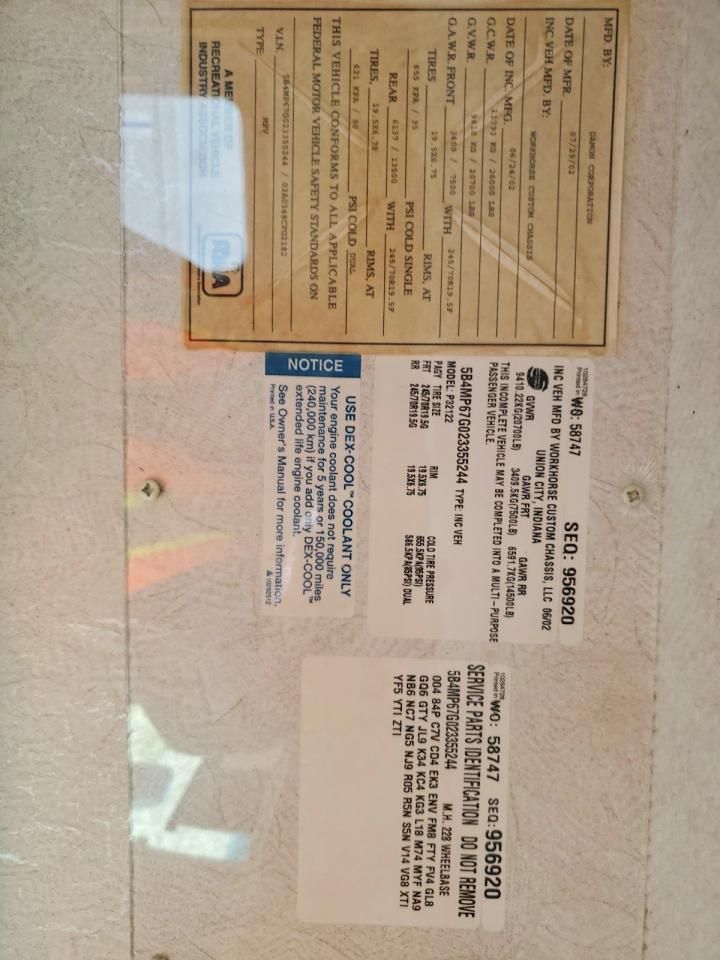 2003 Damon 2003 Workhorse Custom Chassis Motorhome Chassis W2