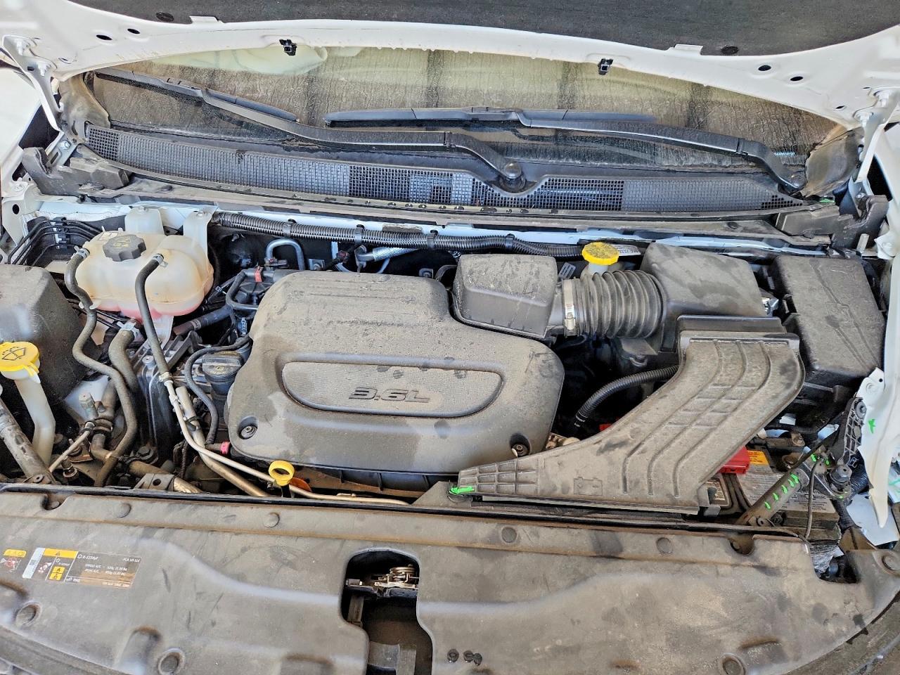 2024 Chrysler Voyager lx