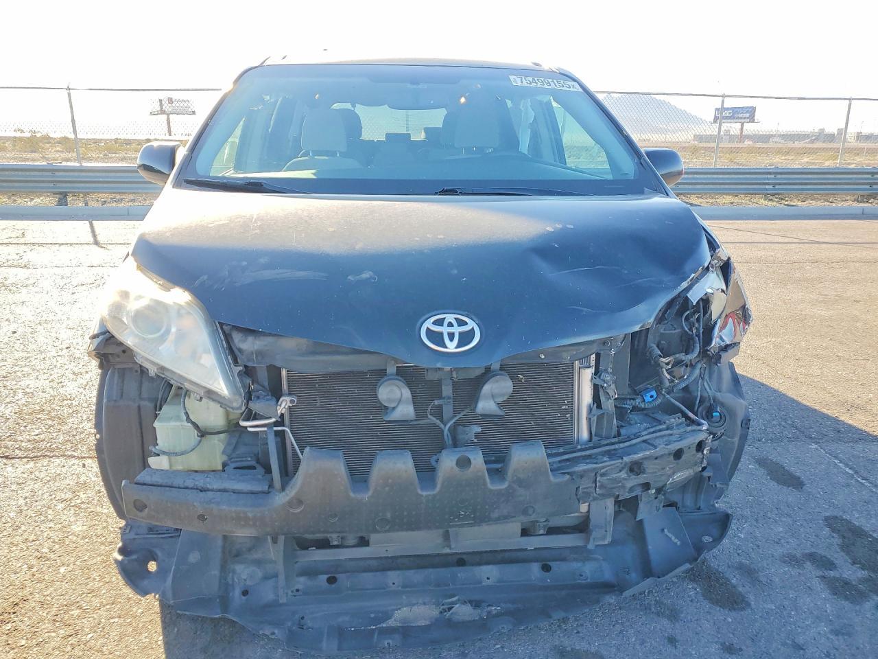 2015 Toyota Sienna le
