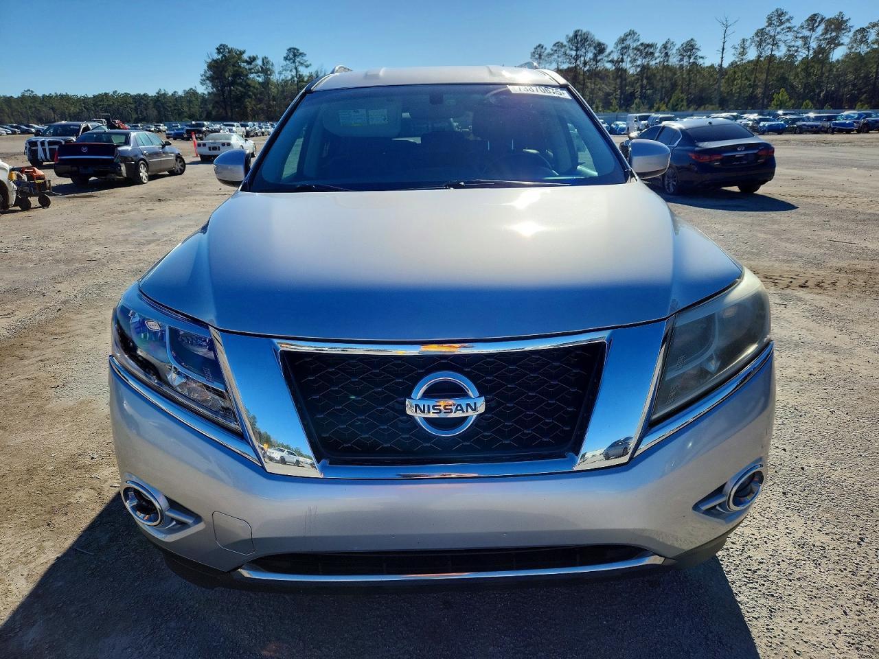 2014 Nissan Pathfinder s