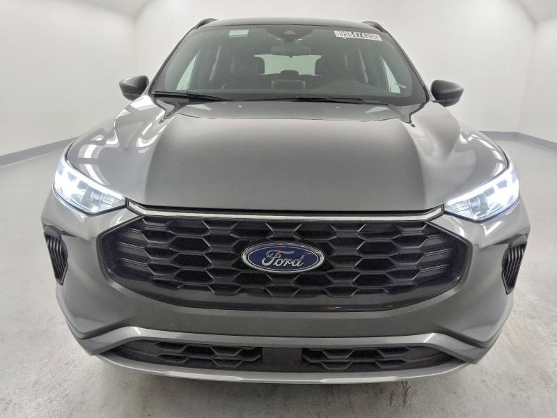 2024 Ford Escape st Line