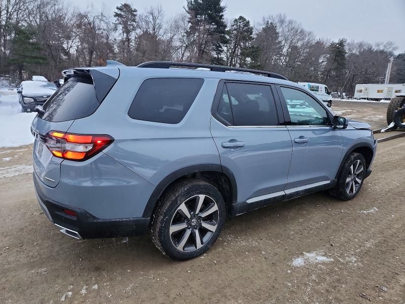 2025 Honda Pilot Touring