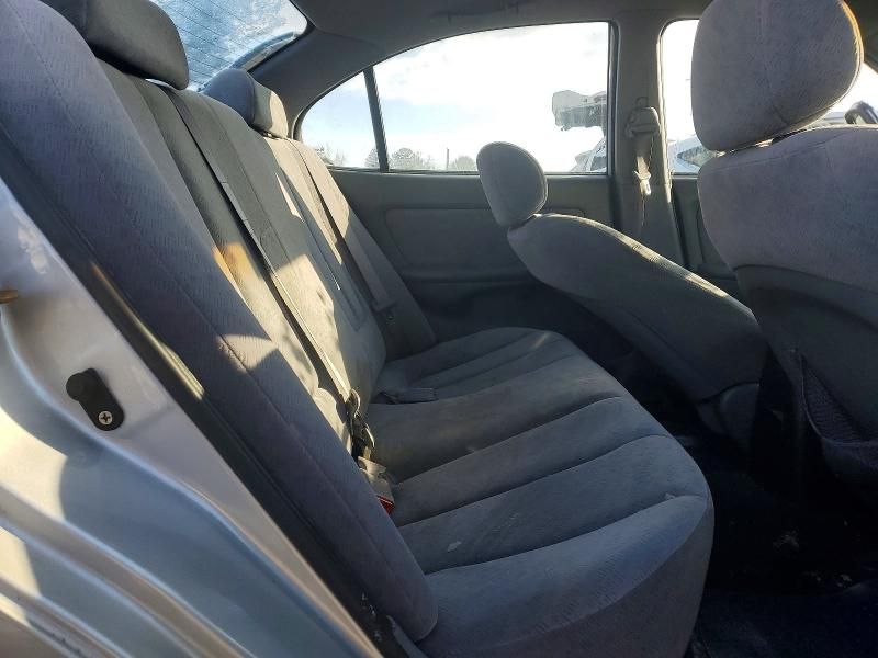 2004 Hyundai Elantra gls