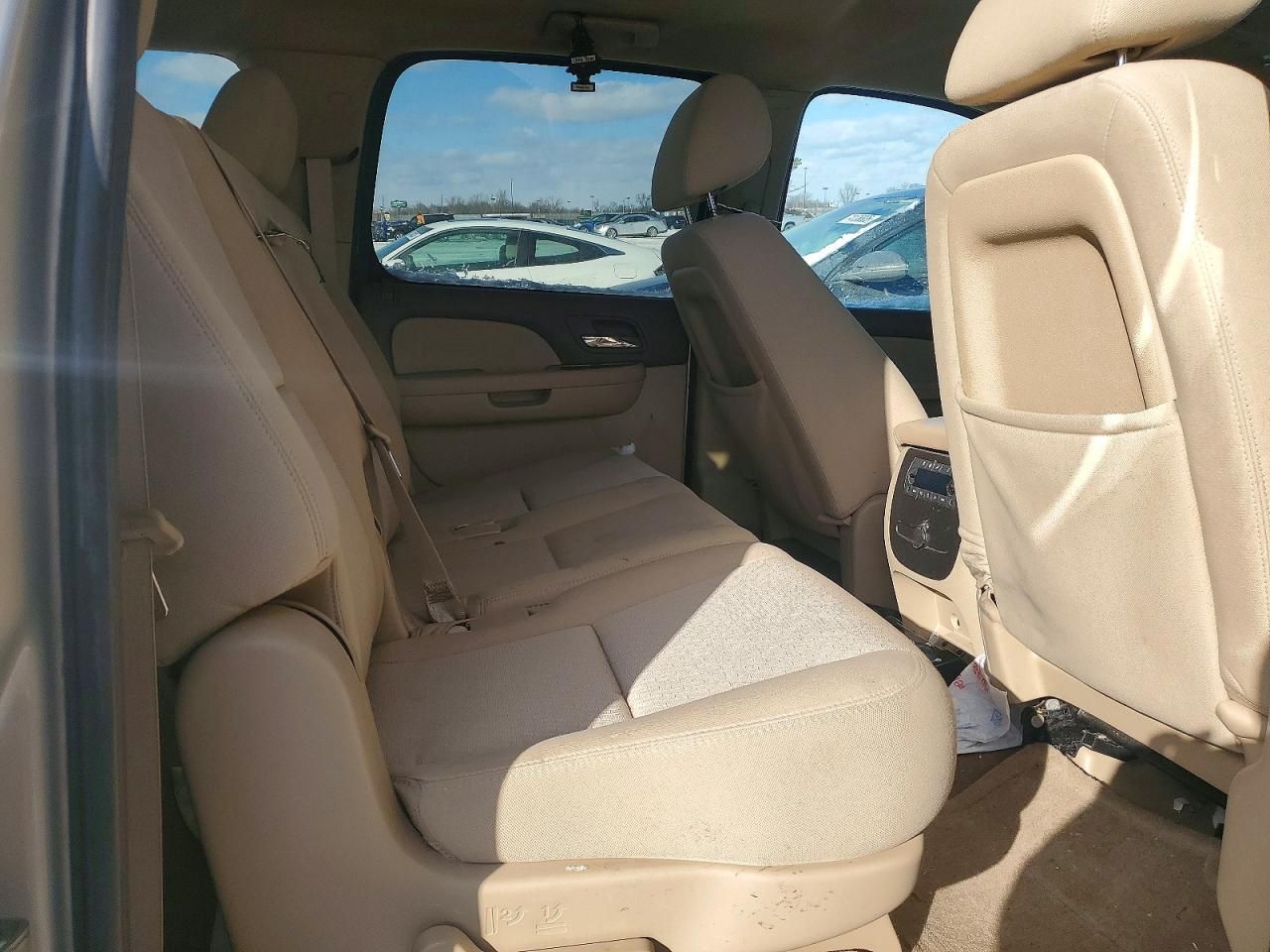 2011 Chevrolet Suburban C1500 ls