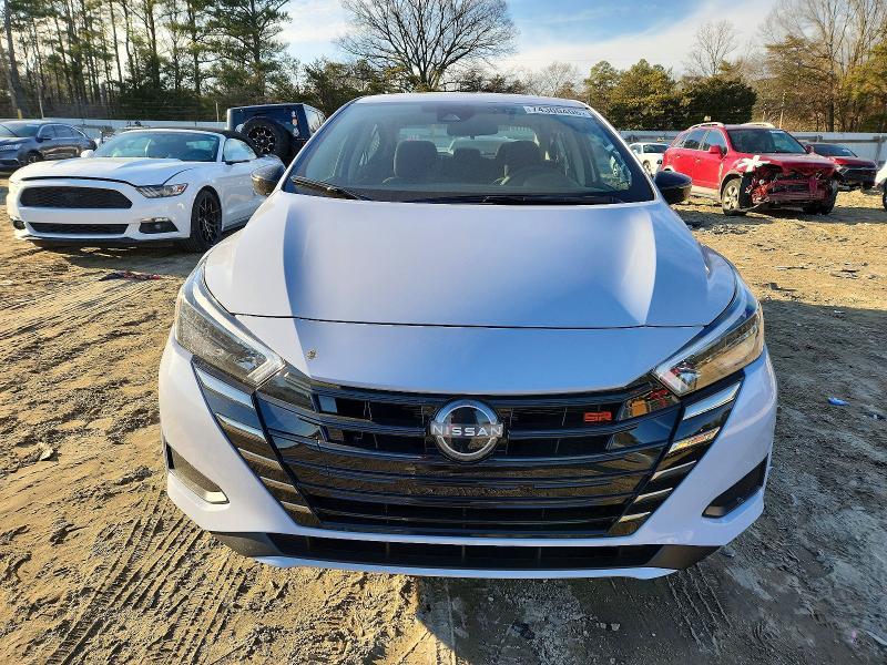 2025 Nissan Versa sr