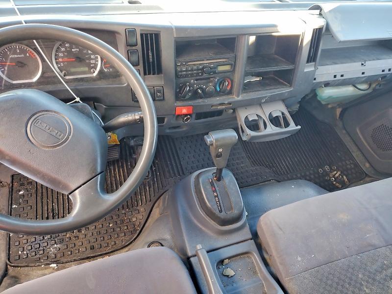 2011 Isuzu Npr hd box Truck