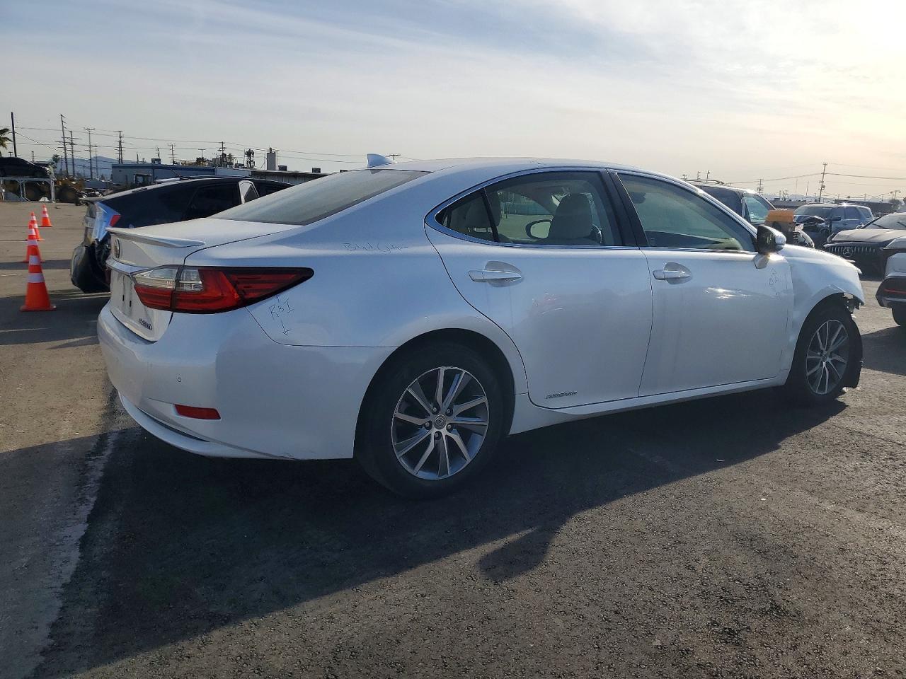 2016 Lexus Es 300h