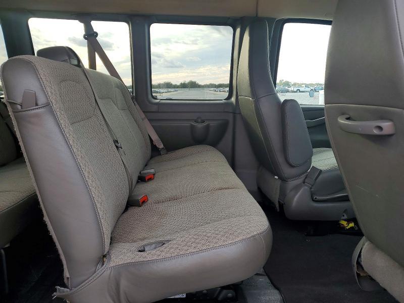 2024 Chevrolet Express G3500 LT