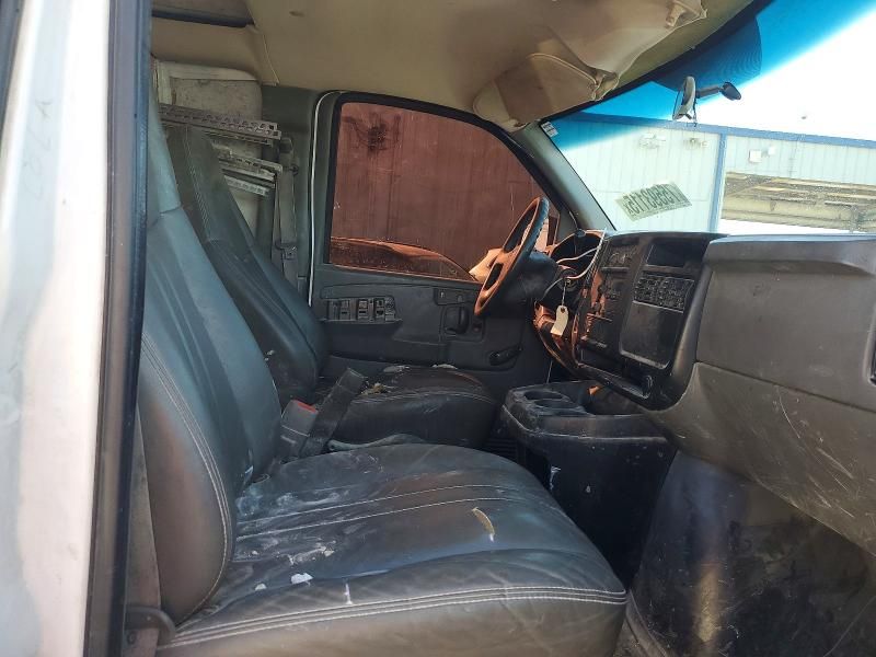 2006 Chevrolet Express G2500 Delivery Van