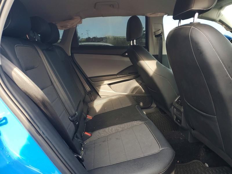 2022 Volkswagen Taos se