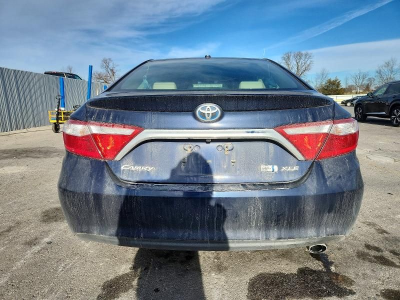 2015 Toyota Camry Hybrid