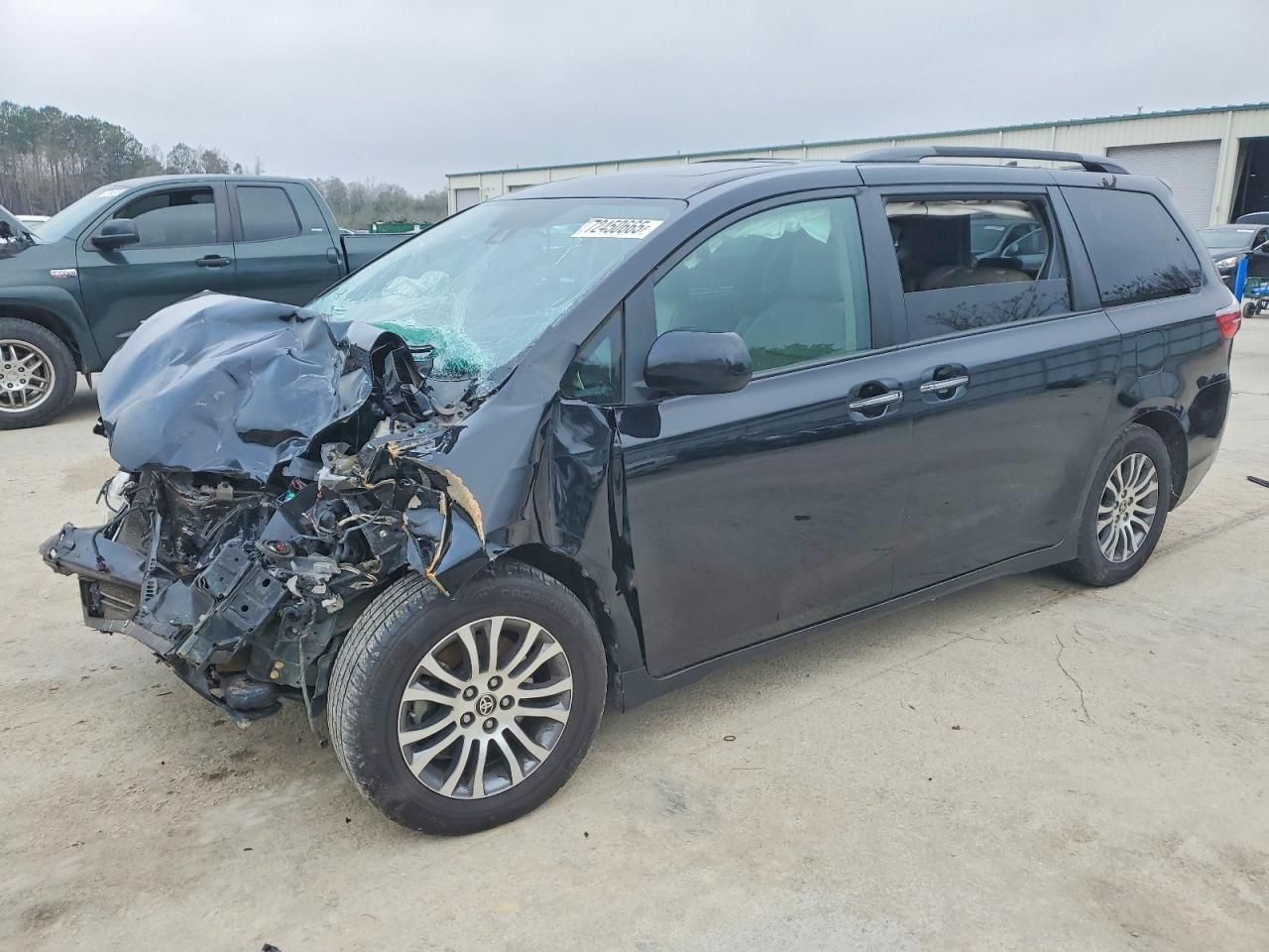 2020 Toyota Sienna xle