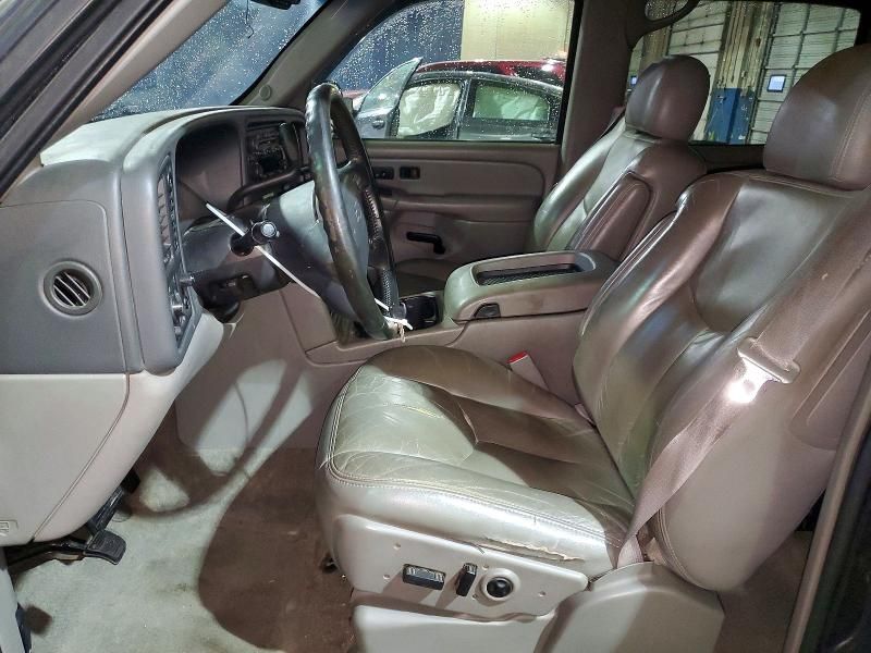 2004 Chevrolet Suburban K1500