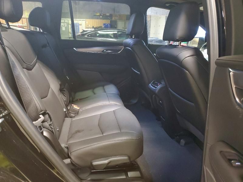 2025 Cadillac XT6 Luxury