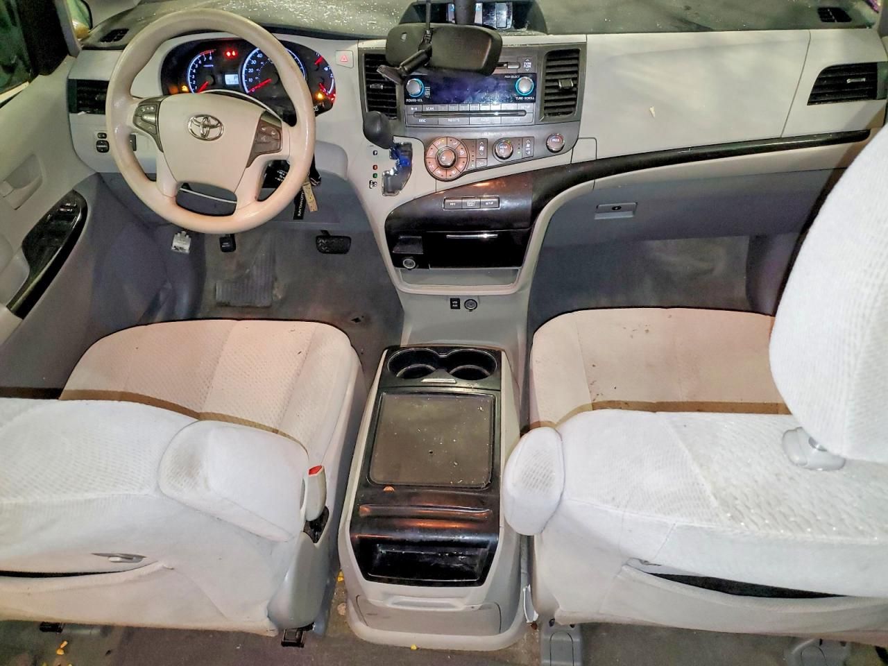 2012 Toyota Sienna le