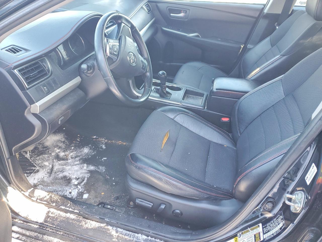 2016 Toyota Camry le
