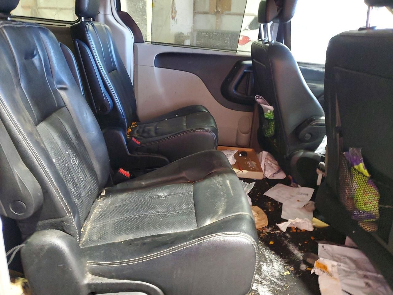 2015 Chrysler Town & Country Touring l