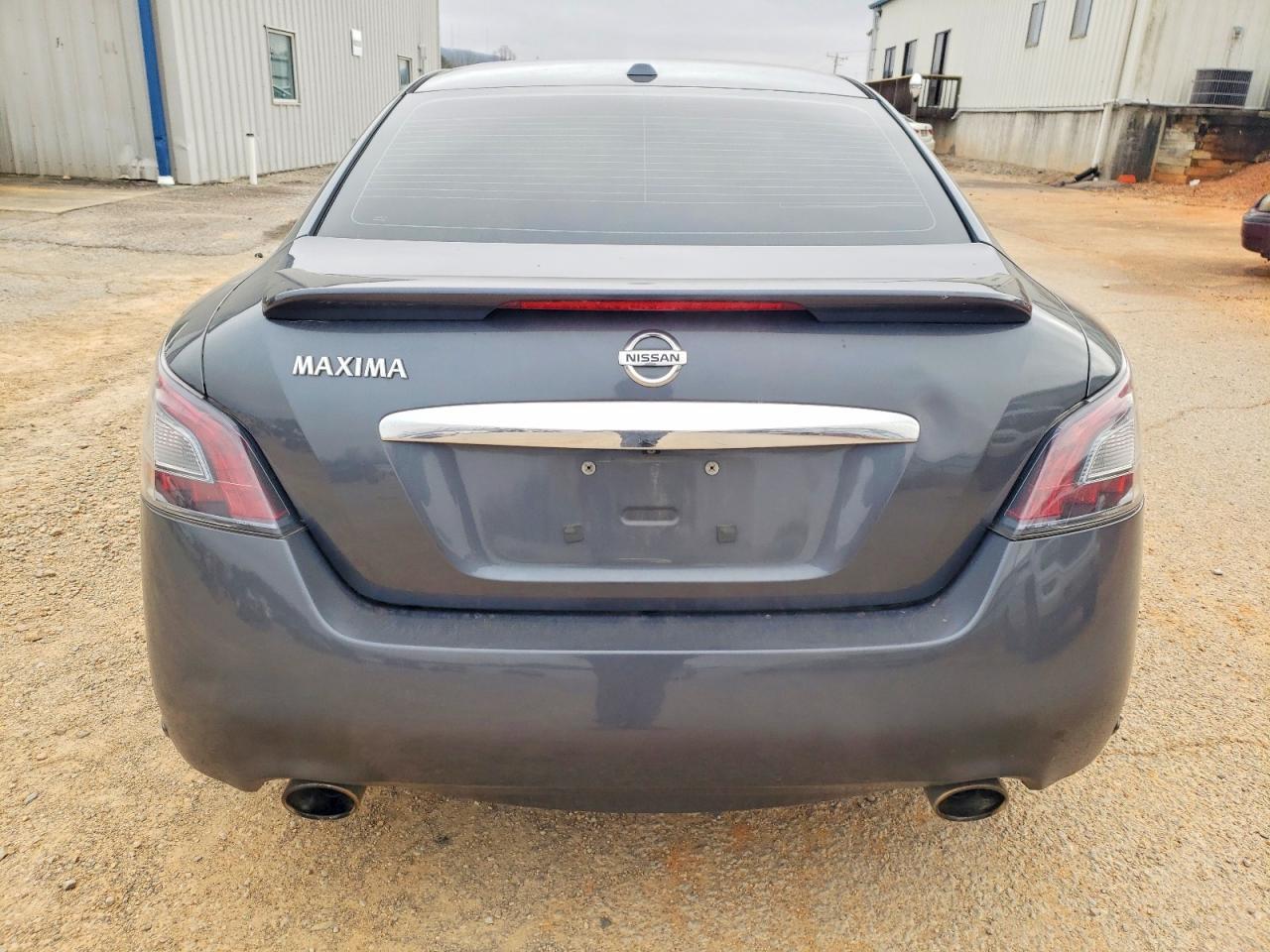 2013 Nissan Maxima s