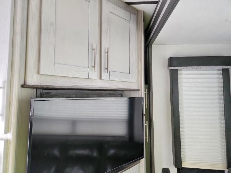 2021 Keystone Fuzion-TOY Hauler RV