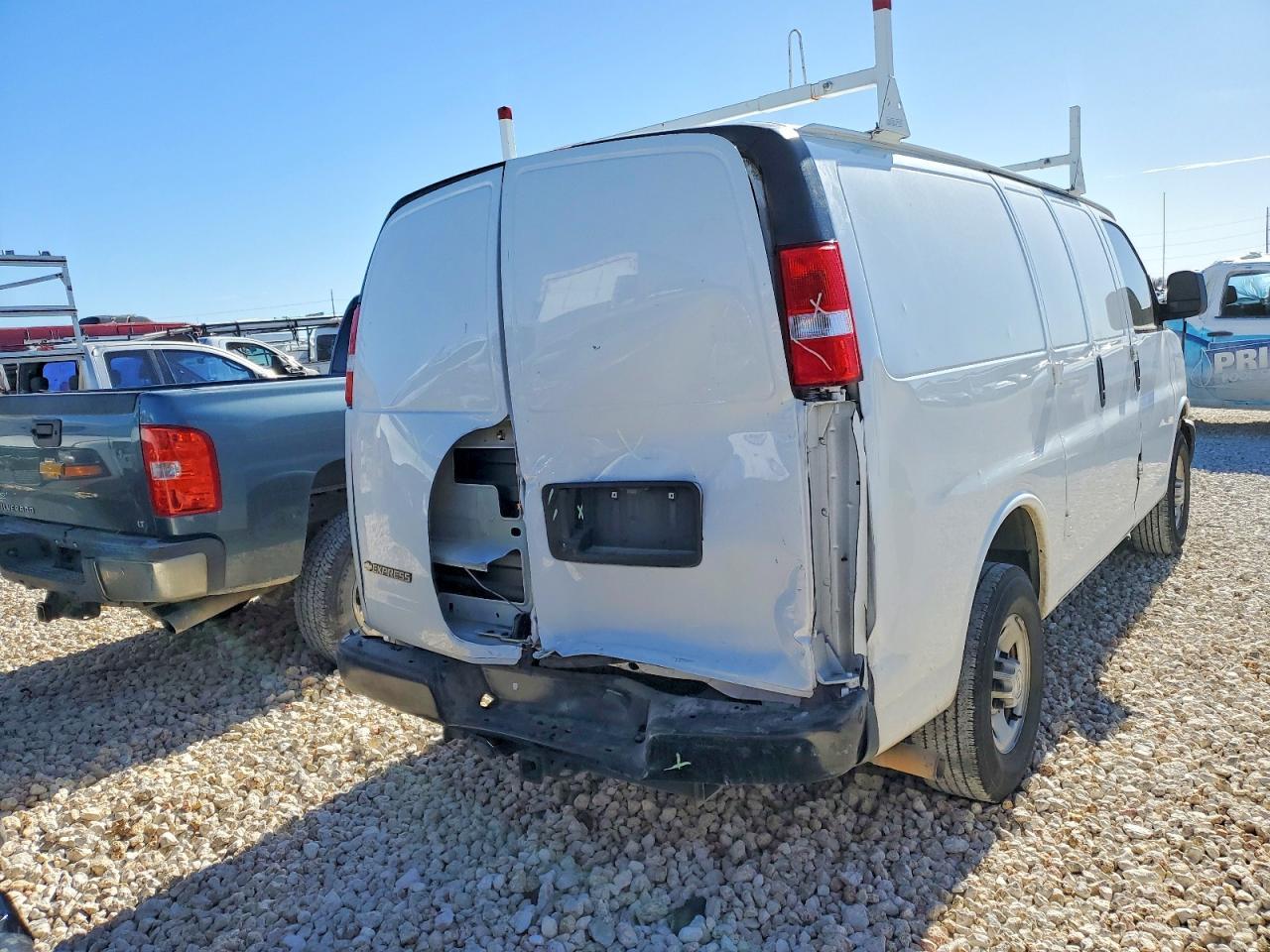 2022 Chevrolet Express G2500