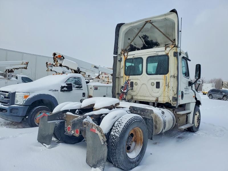 2016 Freightliner Cascadia 125 Semi Truck