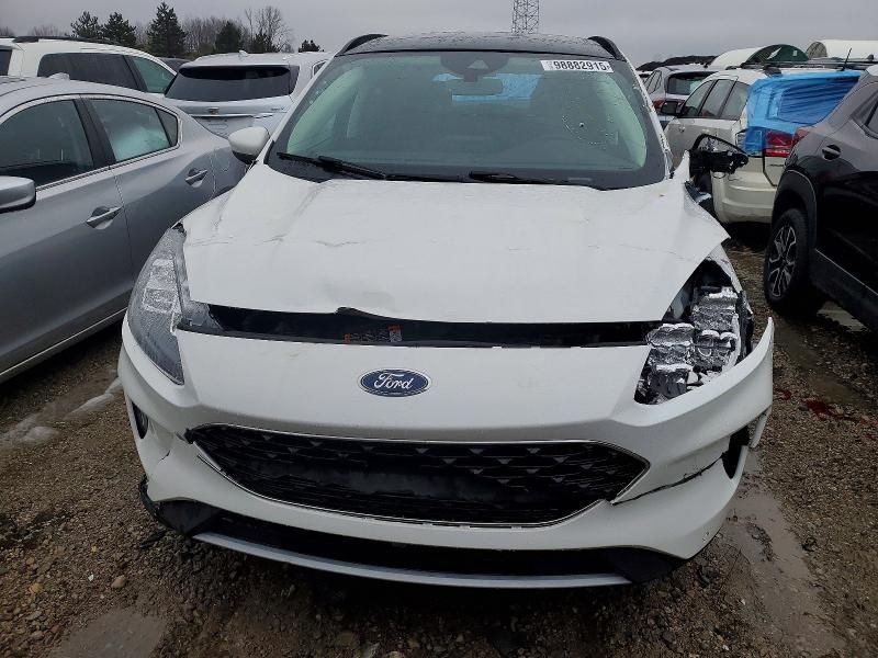 2022 Ford Escape Titanium