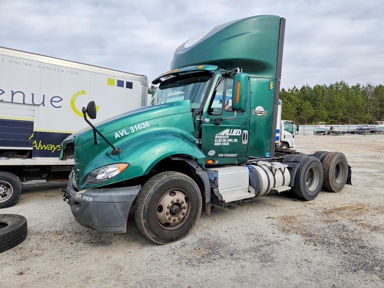 2015 International Prostar Semi Truck