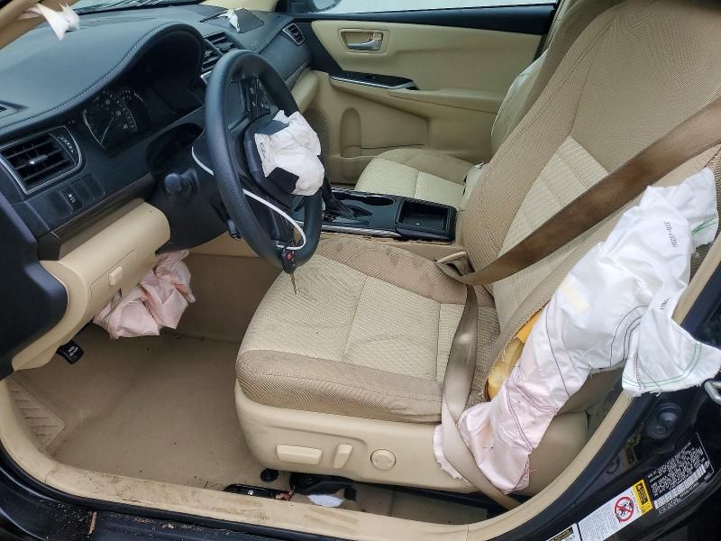 2015 Toyota Camry le