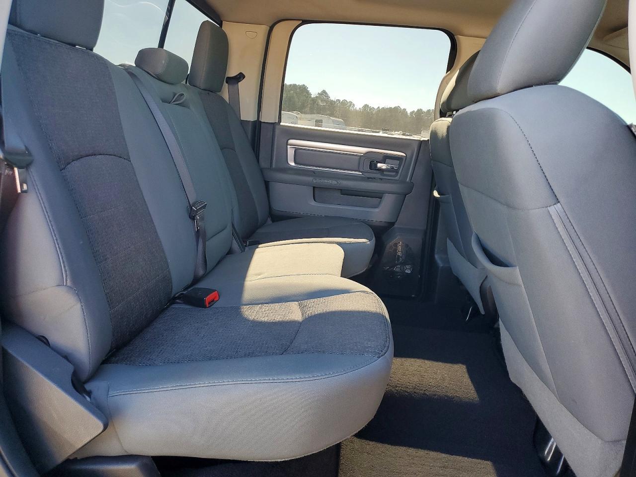 2016 Dodge Ram 1500 slt