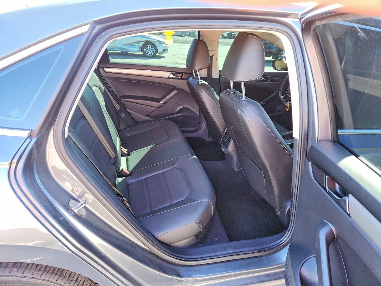 2022 Volkswagen Passat se