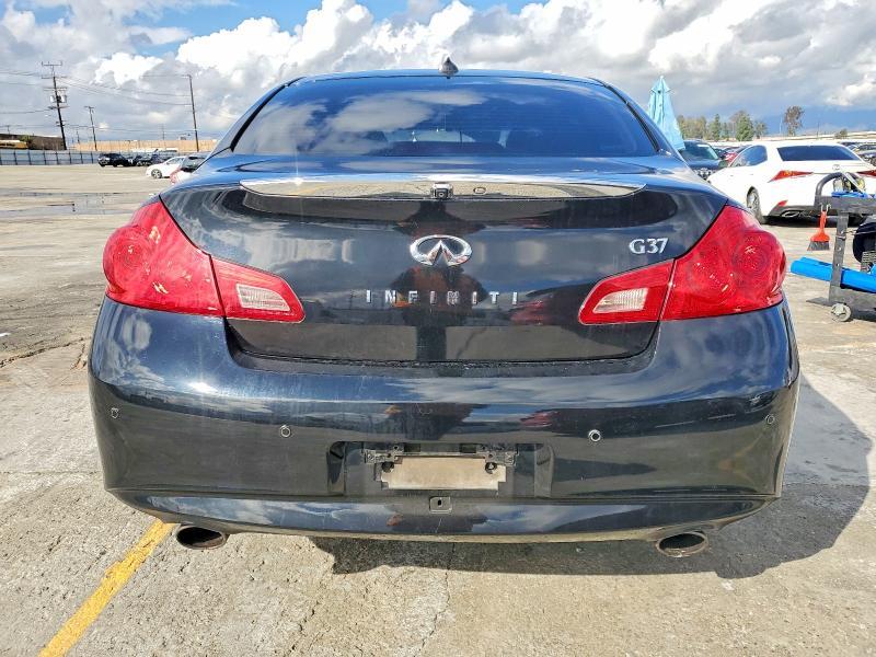 2013 Infinity G37