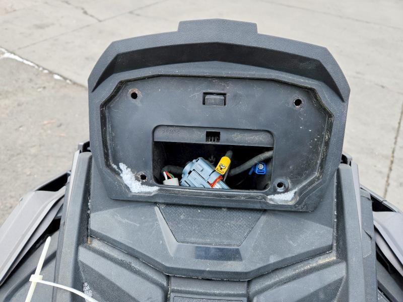2022 Polari Matryx Snowmobile