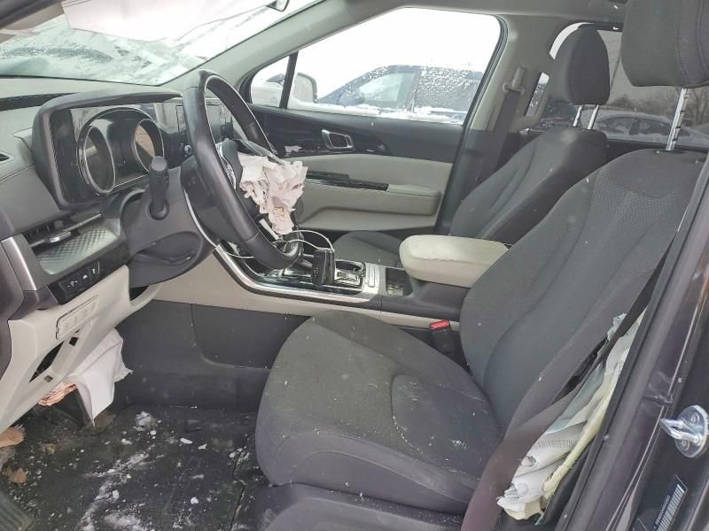 2024 KIA Carnival lx