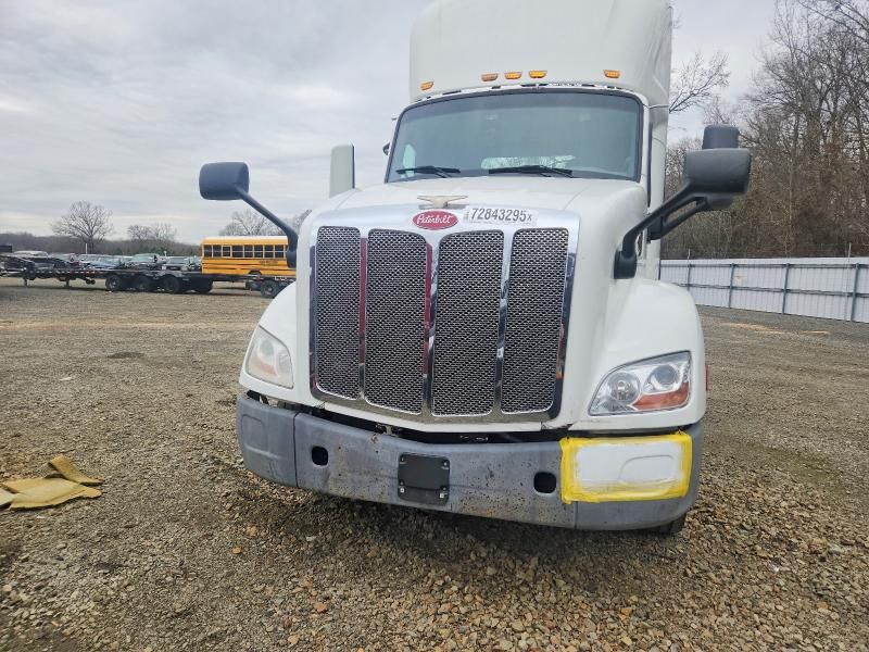 2017 Peterbilt 579