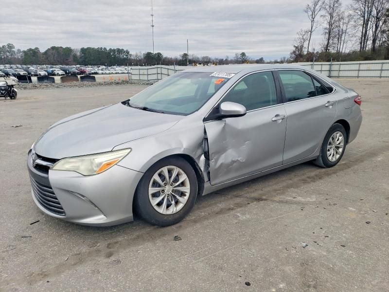 2016 Toyota Camry le