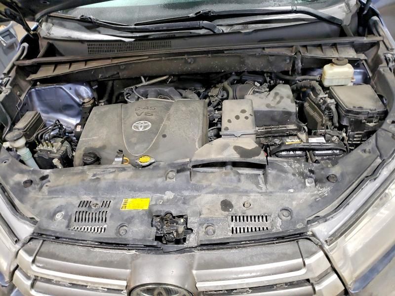 2017 Toyota Highlander se