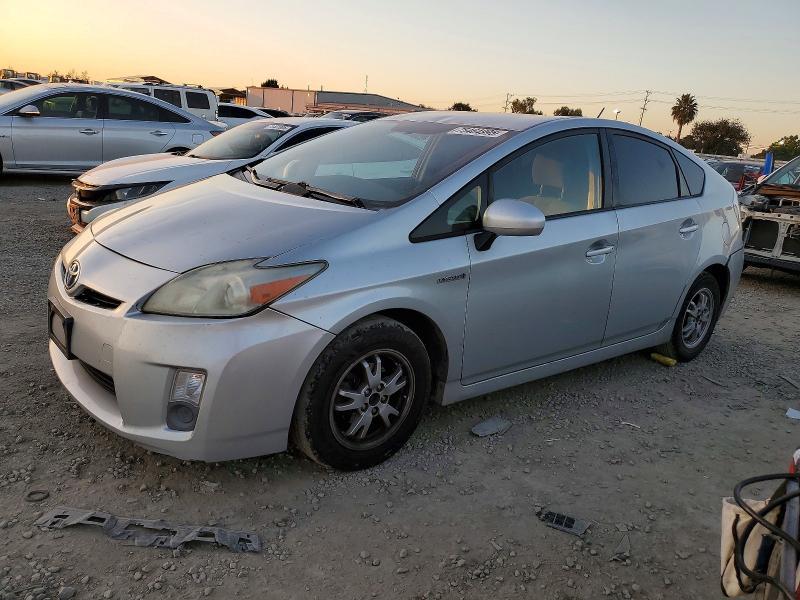 2010 Toyota Prius iii