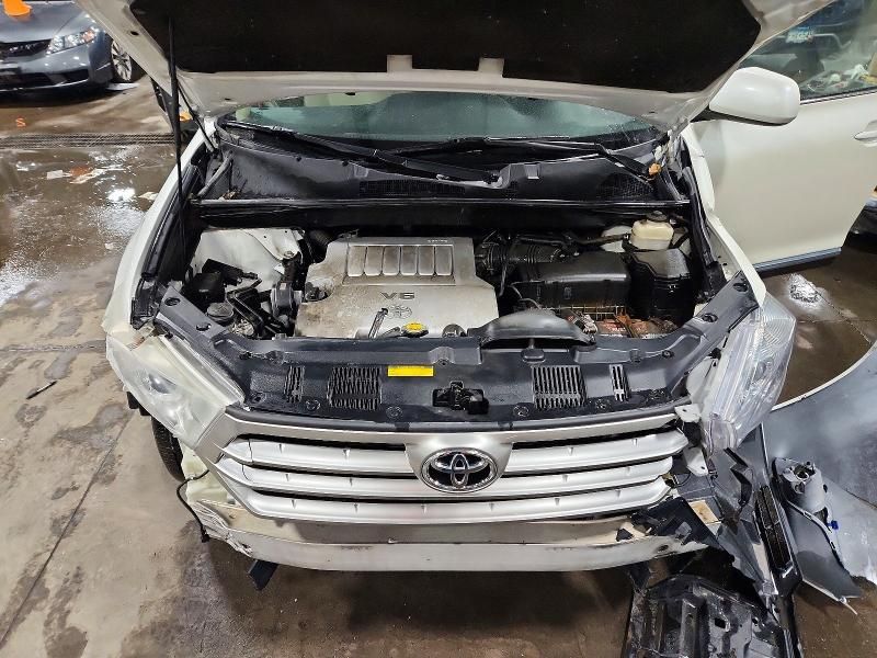 2012 Toyota Highlander Base